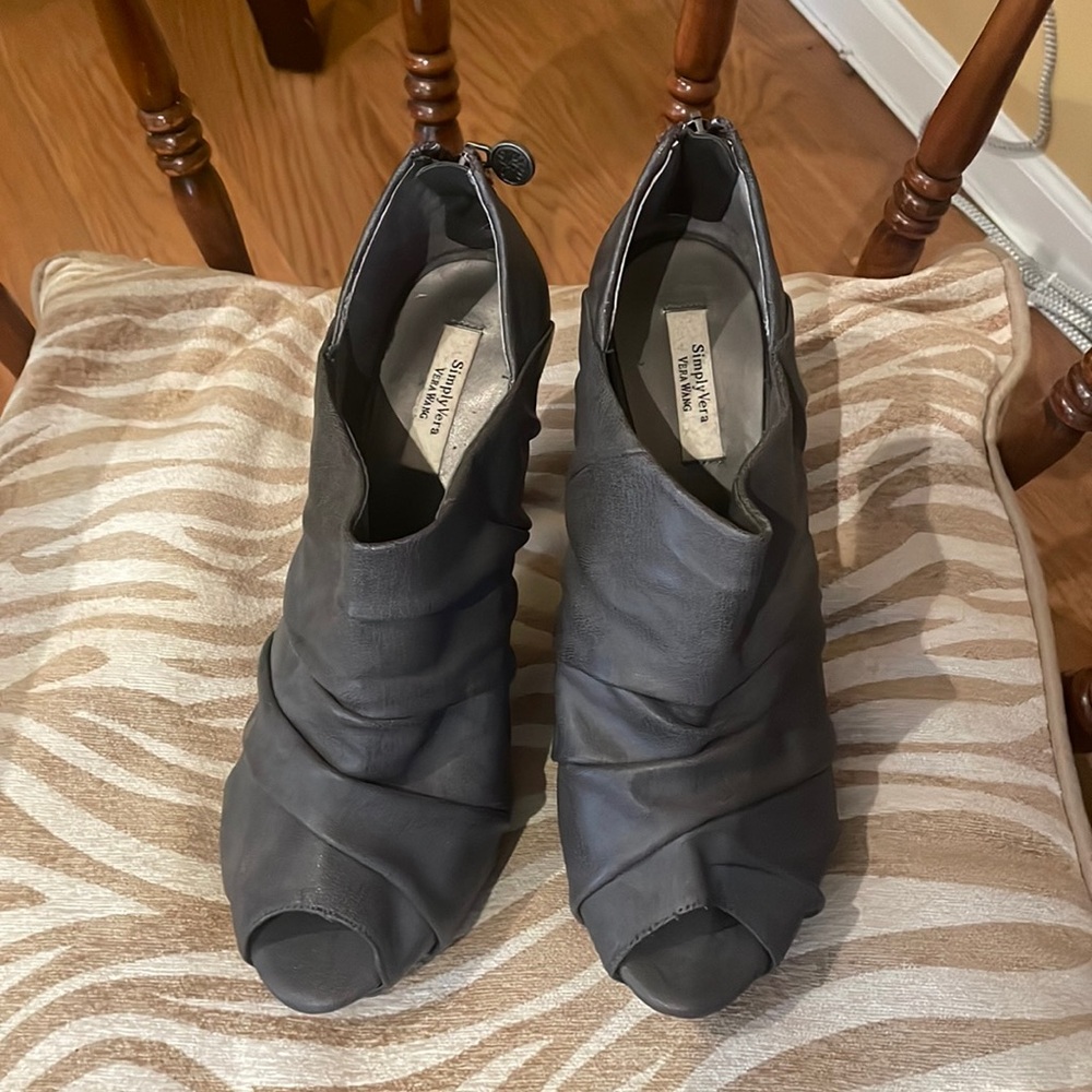 Vera Wang Heels